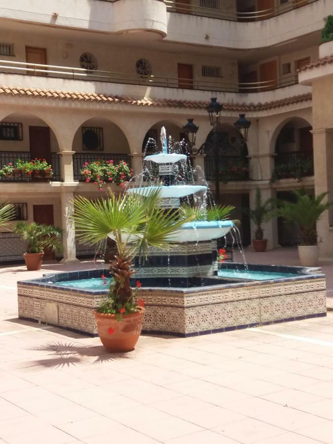 Bonito Apartamento Con Varias Piscinas سالو المظهر الخارجي الصورة