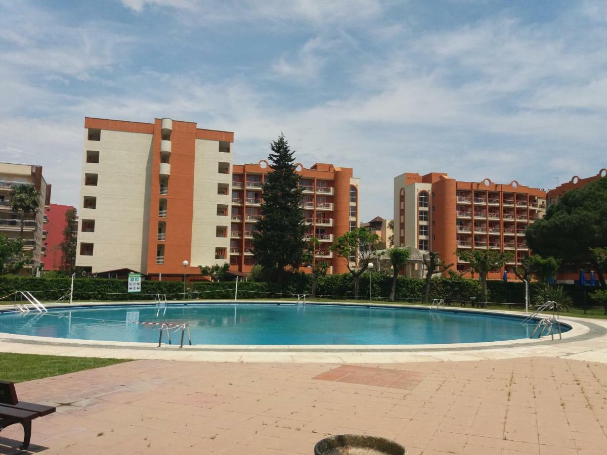 Bonito Apartamento Con Varias Piscinas سالو المظهر الخارجي الصورة